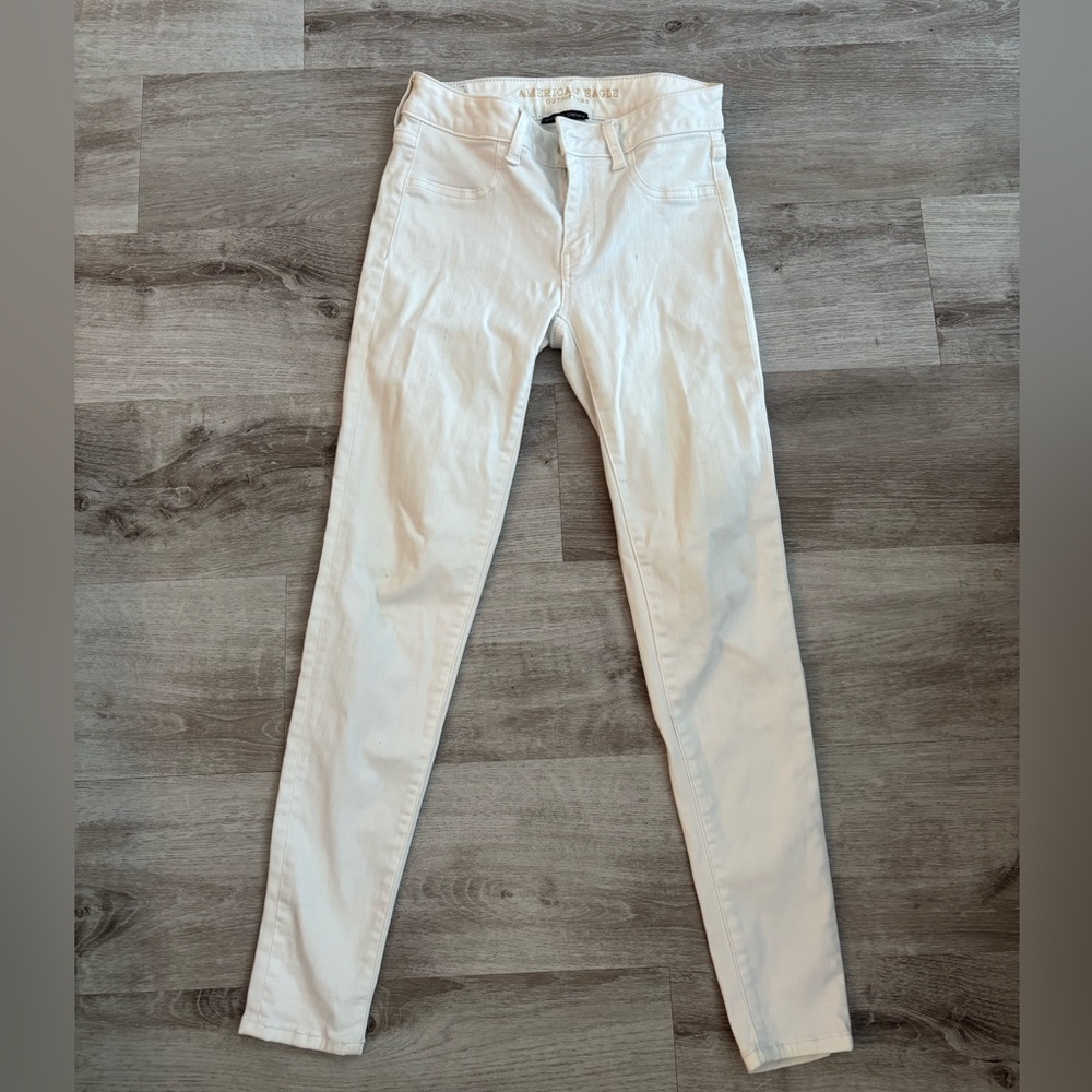 American Eagle white jeans